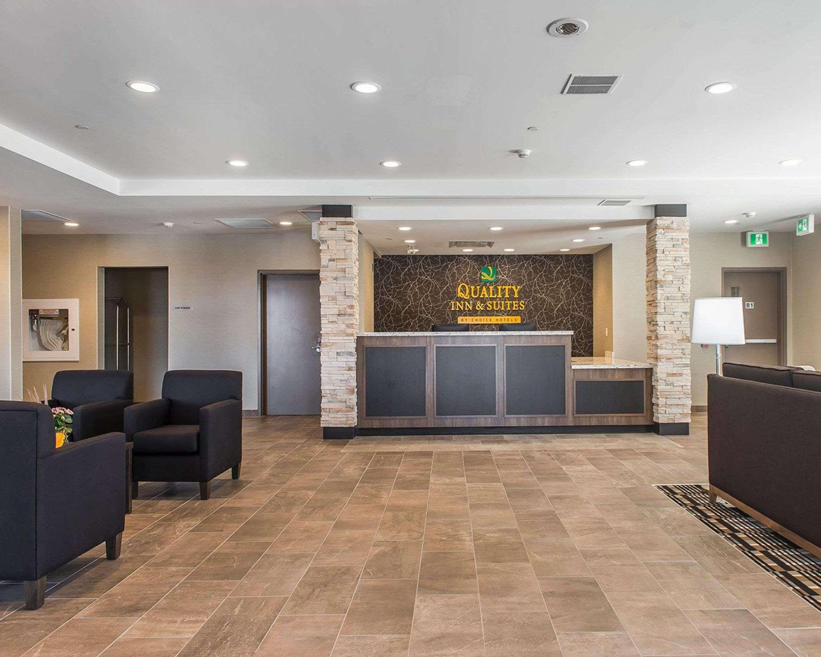 Quality Inn & Suites Kingston Exterior foto